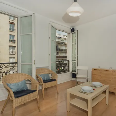 Lecourbe- Eiffel Apartamento